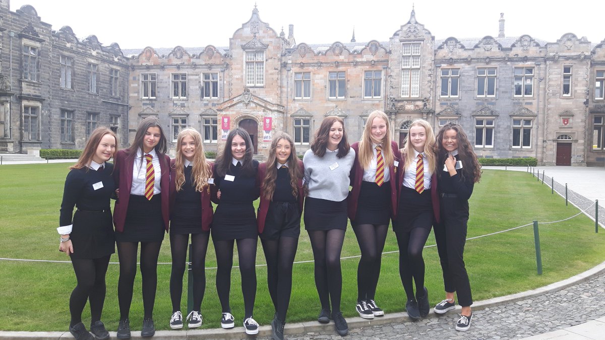 All set for our tour after a morning of taster sessions! 🇪🇸🇩🇪🇫🇷 #lovinglanguages #linkingthelearning