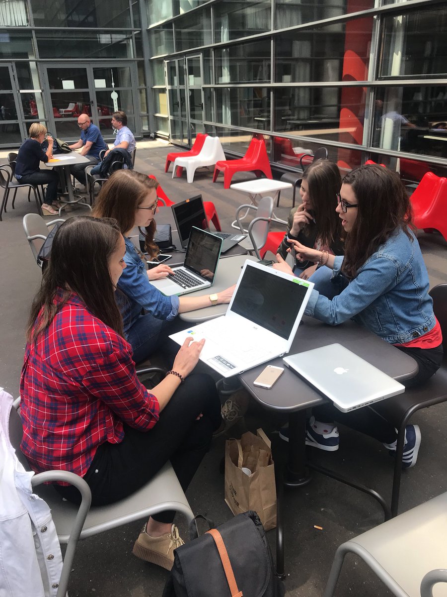 phillastar's tweet photo. On est au taquet pour Axomove ! Le projet va déchirer  les amis! #axomove #dernierelignedroite #equipedechoc #onestchaud @justinecoh1 @Cameltheriver @Ephiaa_ @maariterez https://t.co/c7aFRJZB1x