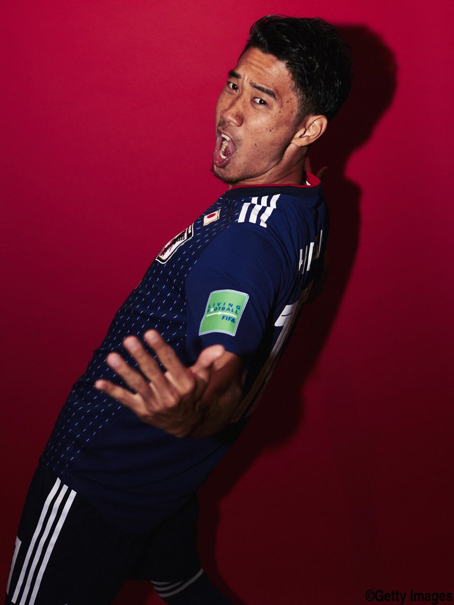 式波 Pa Twitter サッカー日本代表の公式ポートレート 香川 蛍 酒井高徳の変顔クオリティが高すぎて 予選突破を確信したわ