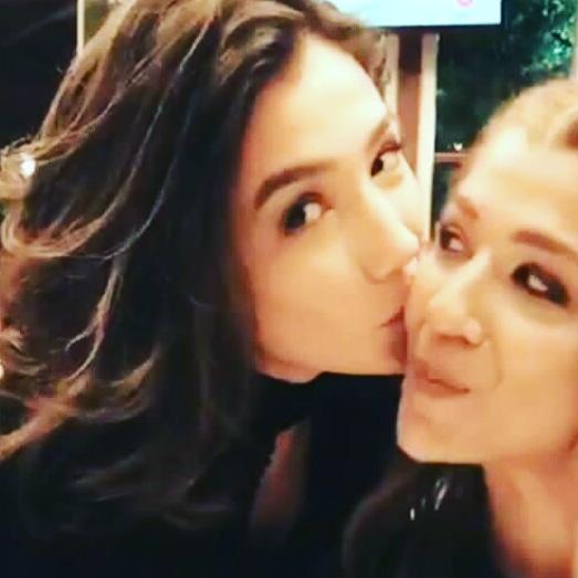 İyi Bayramlar!🍭🍬
Bir gün benide böyle öpeceksin hissediyorum.❤
@aybukepusat #aybukepusat #APFC