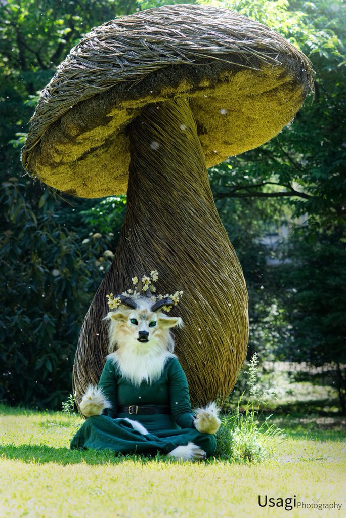 Wolftale's tweet image. Soon weekend and time for relaxation ❤️
Hope you all have a wonderful day!

✂️: @clckwrkcreature 
📸: @UsagiPhoto 
#FursuitFriday #Hoofurs #ClockworkCreature