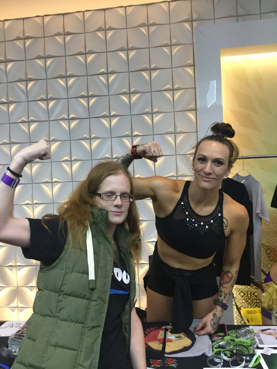 StallionDuckx3's tweet photo. 23/4/18 - One of the best parts of #ProgressxPWA - finally getting to meet one of my Aussie wrestling heroes, @SeriouslyEagles 👍🏻 💚
#greennation @PWAaustralia https://t.co/ogB96d4V0p