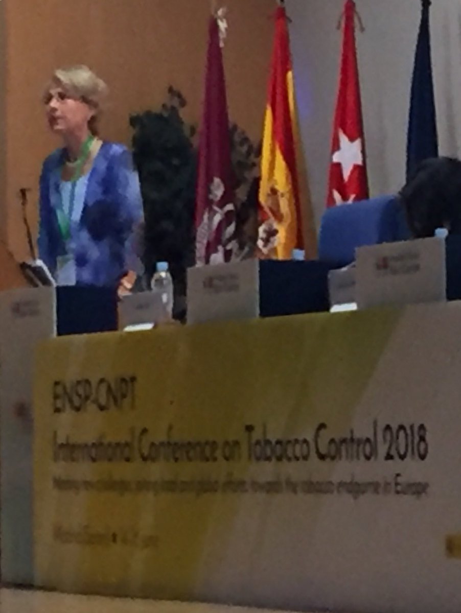 La commission européenne fait part au congrès #ENSPCNPT2018 de l’avancement de ses travaux pour taxer dans le même sac les tabacs chauffés et les produits de la #vape 🙉 Ils ne comprennent pas que la vape est un produit de SORTIE du tabac et le tabac chauffé un produit d’ENTREE😤