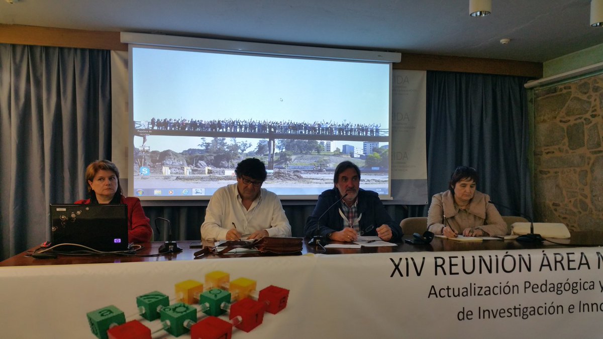 GiceUam's tweet photo. Trabajando en la XIV Reunión del Área MIDE para buscar puntos de encuentro qe nos ayude a crear Redes de grupos de investigación @coruna2018 #midecoruna2018 https://t.co/d2fv6CA3KP