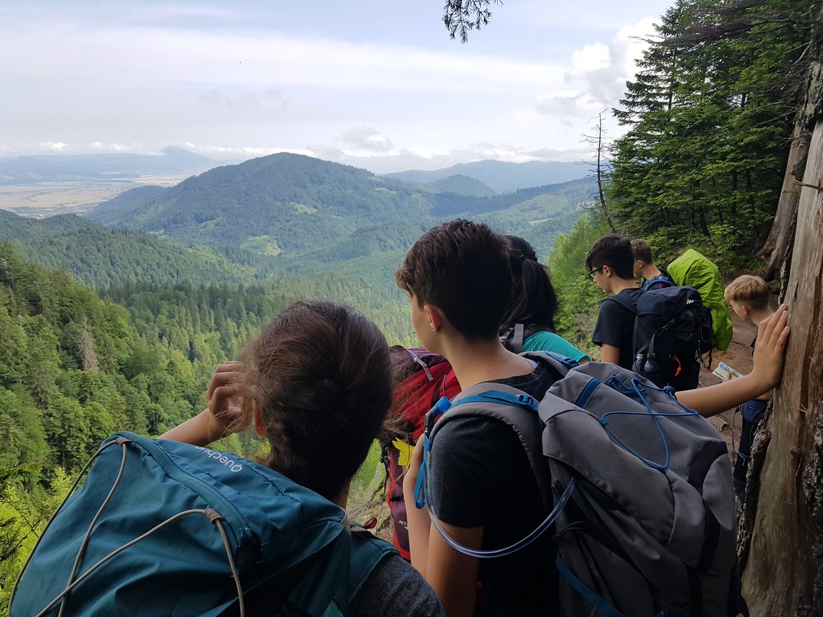 BSB_Trips's tweet photo. @britishschoolro @DofE Bronze students checking out the views over Bran. @philip_w @BSBSecondayHead https://t.co/IRIWltKCNh