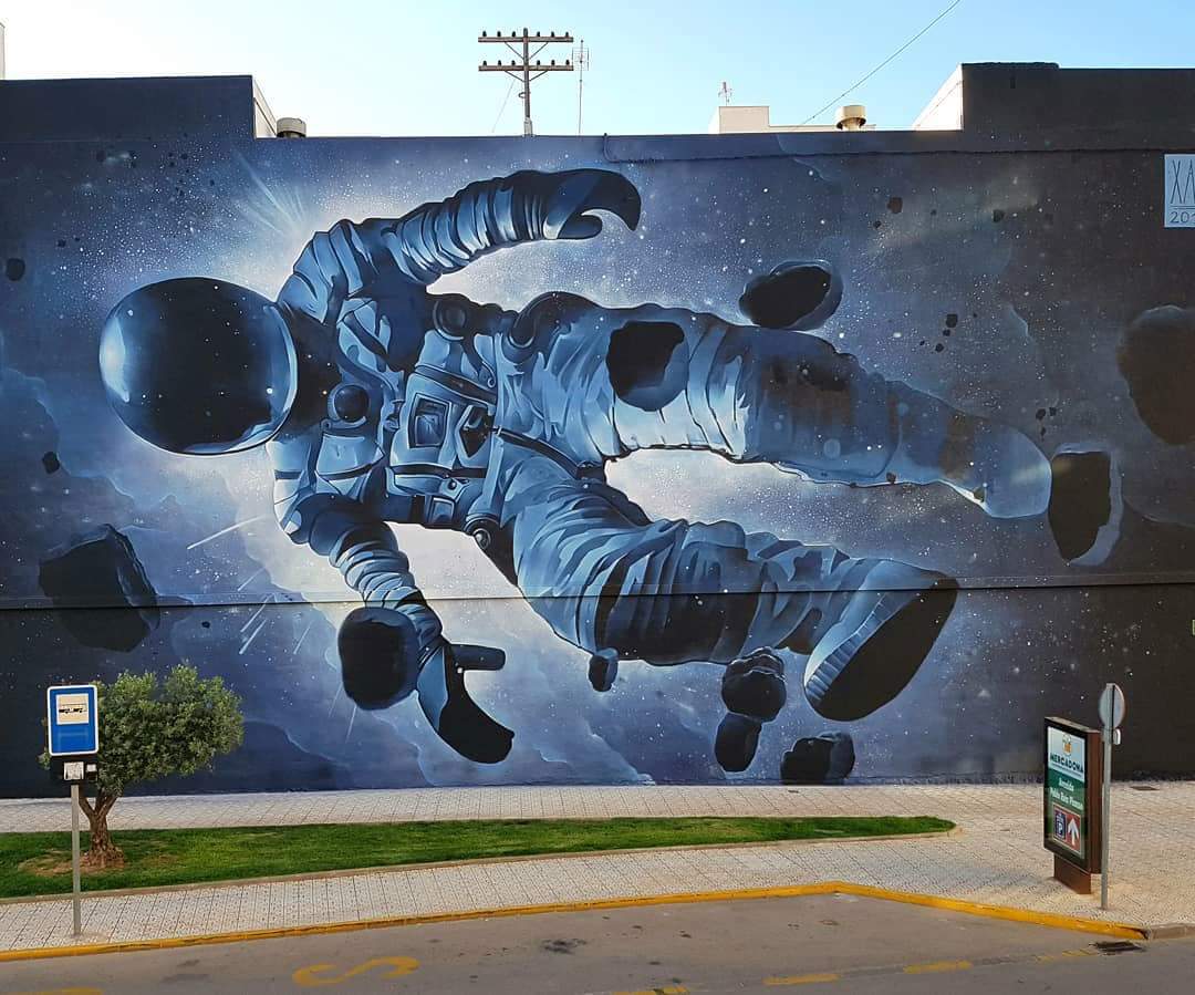 Marc_Albella's tweet photo. 🎨🏙Vinaròs Art Urbà 2018. Quan la realitat (dreta) supera la ficció (esquerra). Intervenció finalitzada. Sense paraules. #vinaròsarturbà @Vinaros_Ajunt @XavTattoo https://t.co/KvKjqdo8Fv
