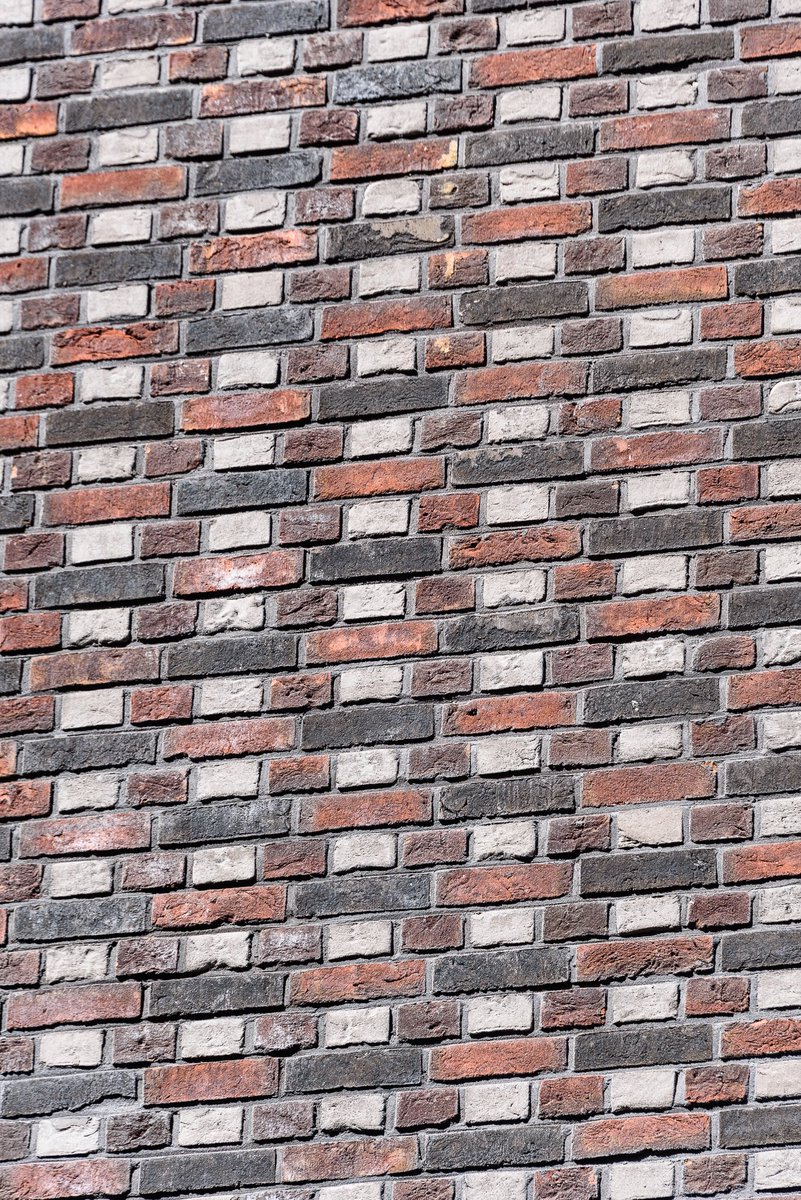 EHSmithArch's tweet photo. Not quite completed yet but already looking so good, working with AHMM we have sourced and supplied 6 different bricks types for this project on Farringdon road, cant wait to see it completed, full case study to follow, for information please contact us on 0845 2507181 https://t.co/8eIDiLitHJ