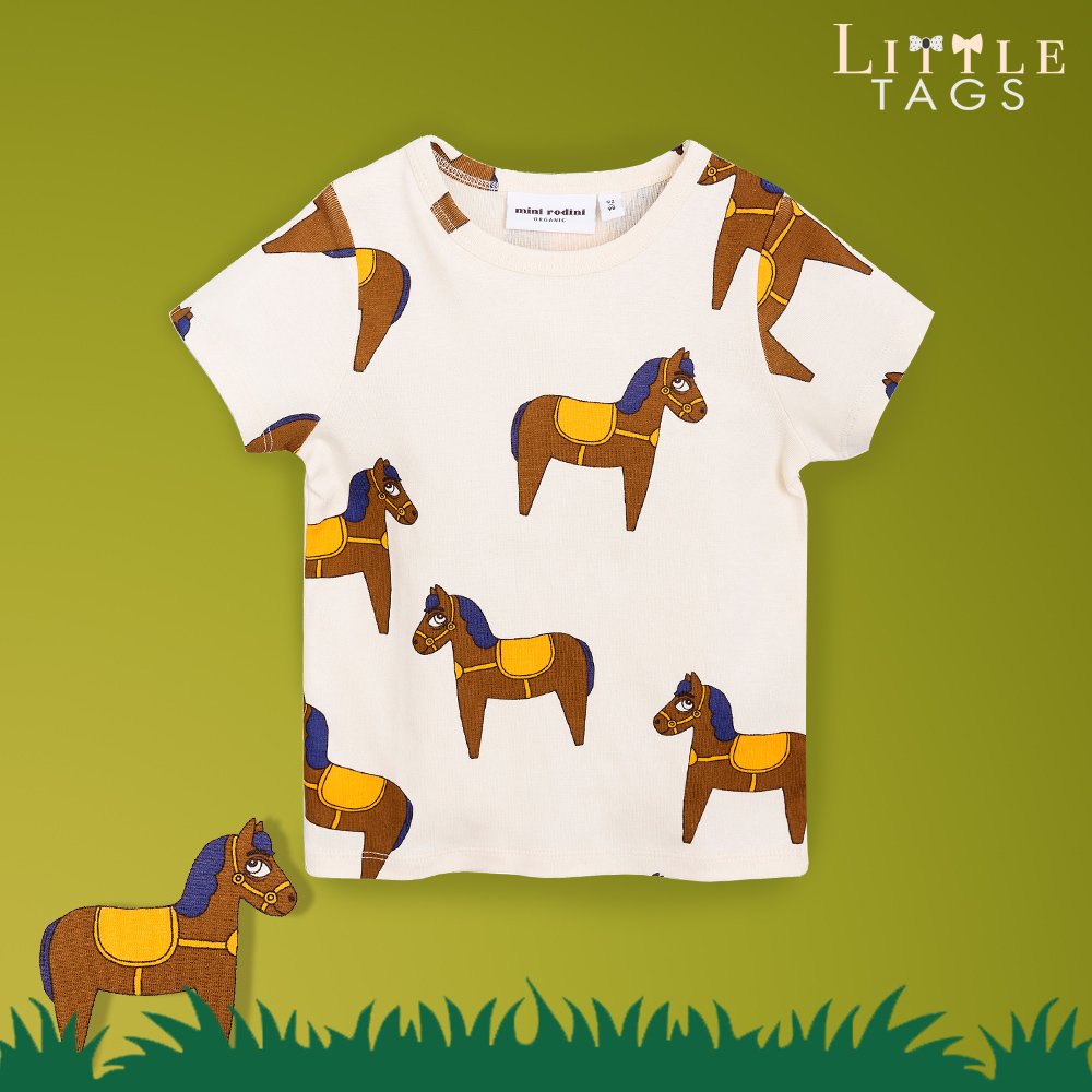 little_tags's tweet photo. This white t-shirt with printed horses are too cool! 

Designed by Mini Rodini, this t-shirt is available on our website https://t.co/xI0DZCWzet. Call us to order now 8447722222 

#LittleTags #MiniRodini #india #kidsfashion #kidsstyle #shopping #delhi #momstyle #instafashion https://t.co/8dJH2TeWam