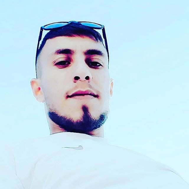 safak ne kadar zengin olsada fakirlesmeye mahkumdur 😍😍😍😍😍 O ŞİMDİ ASKER