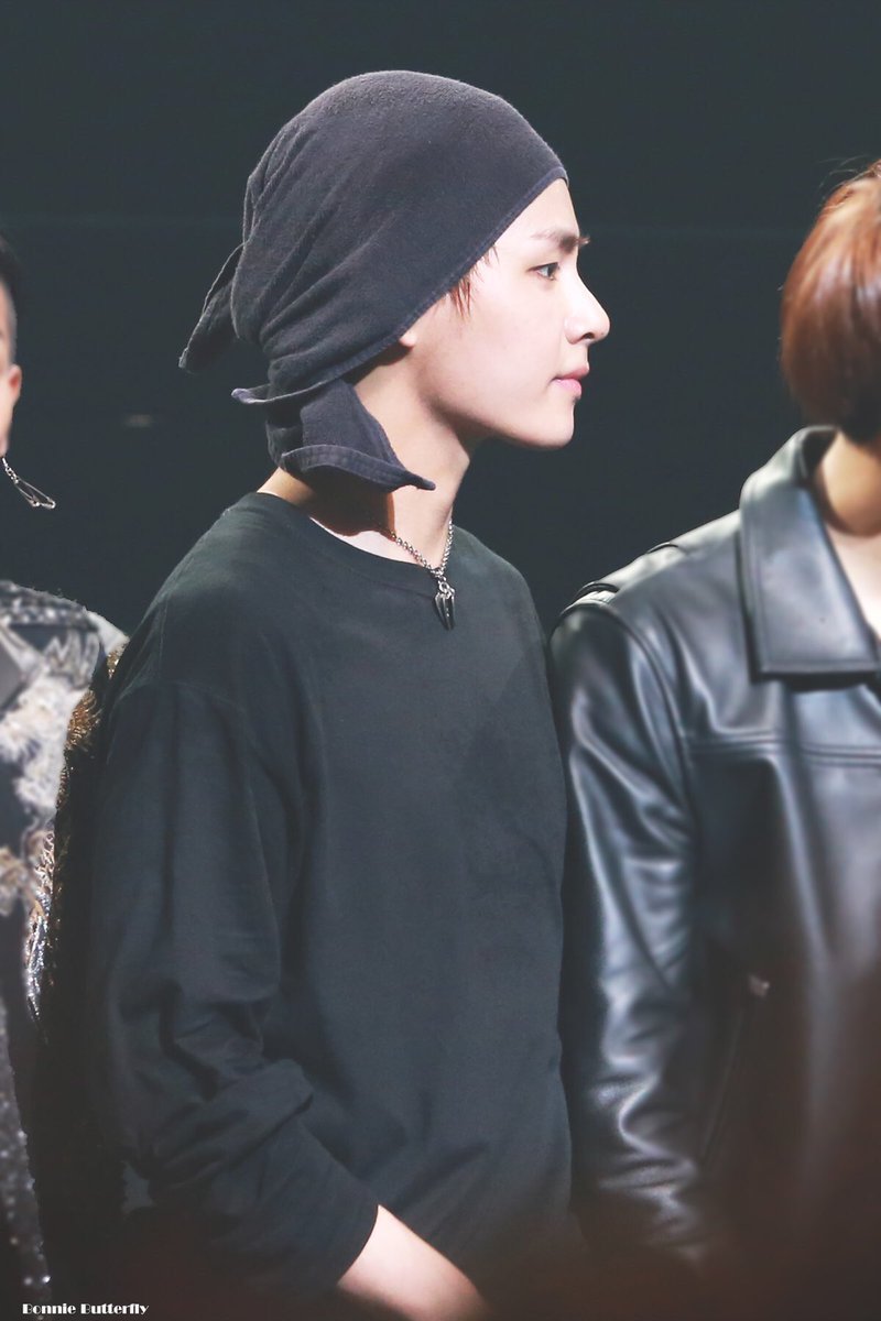 Mmm7 على تويتر タオル巻きかっこいいー E どこぞのイケメン大工デスカw テテ 태태 テヒョン C On Picw Mmm7 على تويتر タオル巻きかっこいいー E どこぞのイケメン大工デスカw テテ 태태 テヒョン C On Picw