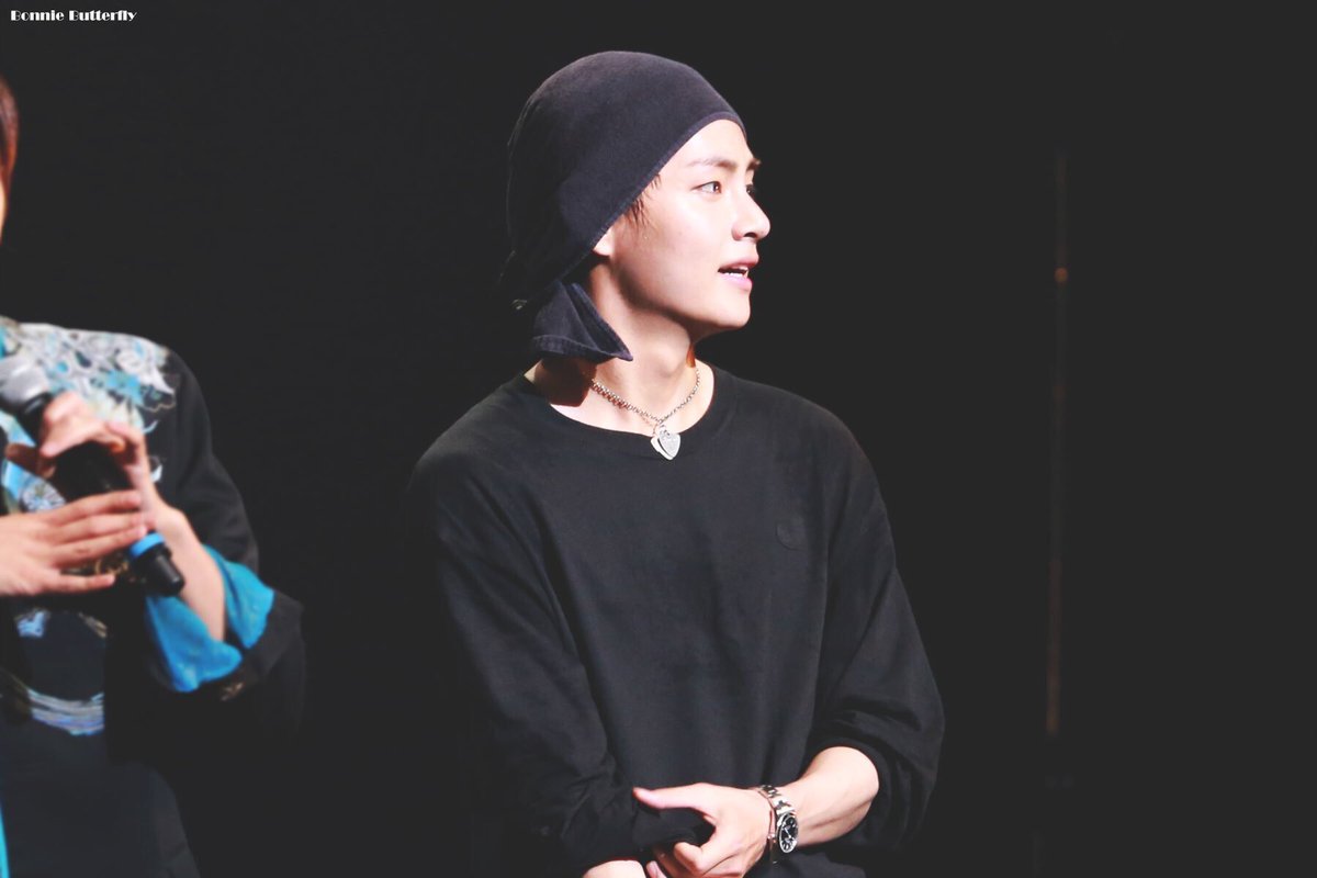 Mmm7 على تويتر タオル巻きかっこいいー E どこぞのイケメン大工デスカw テテ 태태 テヒョン C On Picw Mmm7 على تويتر タオル巻きかっこいいー E どこぞのイケメン大工デスカw テテ 태태 テヒョン C On Picw