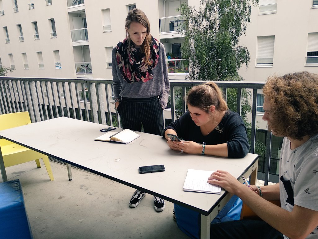 PaulineLemoux's tweet photo. Les #UXdesigner et #webdesigner de la team en plein tests utilisateurs pour @peek_in à @ensaNantes1 ! 🤓 Work in progress 
@LillyMrcd @DuplessisJeanne @nathanbaron_ @Louis_Lg3 @ECV_Digital_Nts https://t.co/NHGBBOOt1e