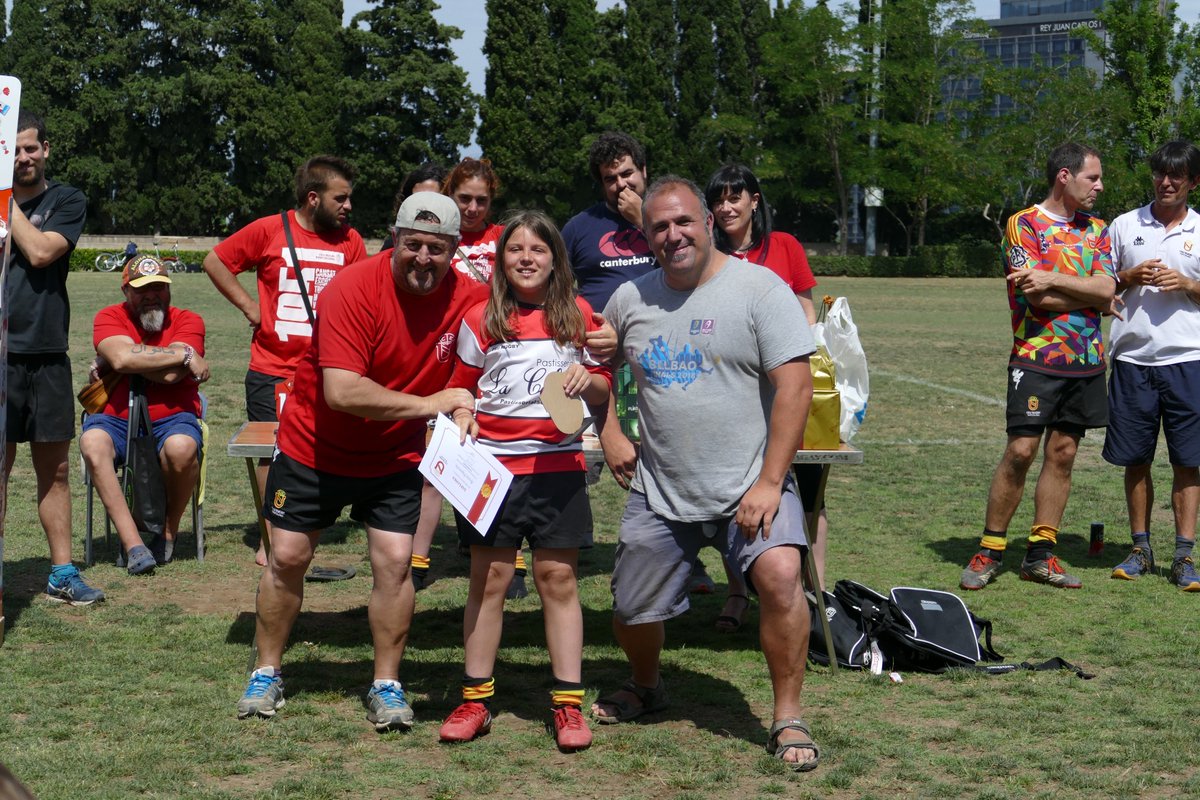 ceurugby's tweet photo. Día del Club categoria SUB12:
🏆-Mejor Progresión: Sara R.
🏆-Mayor Compromiso: Bruna F.
#ceurugby #BeCEU #familiaCEU #rugbybarcelona #rugbycat https://t.co/EI6ehLGAK1