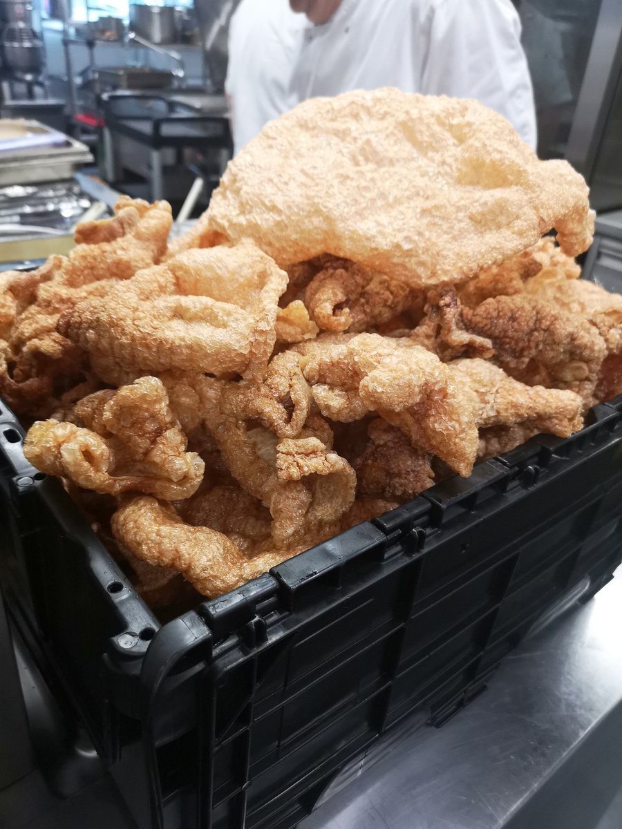 Giant pork scratchings, absolutely delicious! <a href="/compassgroupuk/">Compass Group UK & I</a> <a href="/BigChefAndrew/">Andrew Walker</a> #filthyfriday #goodeating