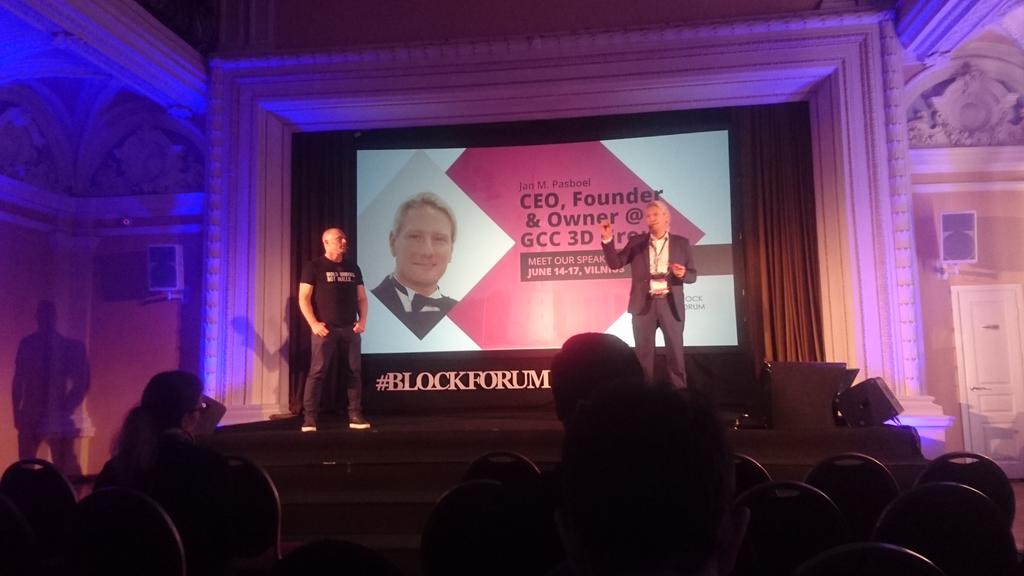 HubPhotonics's tweet photo. Combining #BlockChain &amp; #3Dprinting brings a new paradigm: instantaneous payment for instantaneous, proximity, personalized manufacturing @TheGCCcoin. Add to that traceability &amp; quality control. @softlanding_eu @eu_lighthouse @StartUpEU #VilniusBlockchainWeek #BlockForum https://t.co/SaHokyoxzr