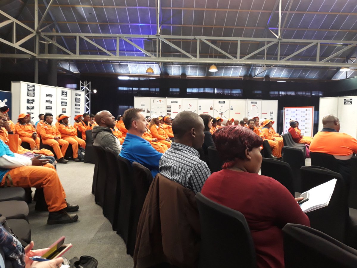 KarinFourie310's tweet photo. Charlotte Mokoena, Executive Vice President Human Resources and Corporate Affairs Sasol addressing our young people and delegates at the launch of the Sasol and EPWP Youth Development Programme in Sasolburg @SasolSA https://t.co/6Zp0Hj6dhX