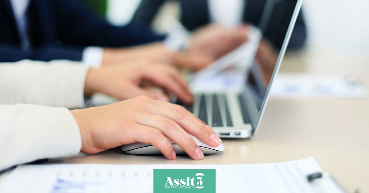 iAssicurazioni's tweet photo. Si dice che chi si ferma è perduto.  Noi di #Assit ci crediamo davvero, per questo non ci accontentiamo e ci teniamo sempre aggiornati.  
La settimana scorsa siamo stati alle prese con un nuovo #corso di #formazione… per offrirvi sempre di più! 😊
👉 https://t.co/gbNs95iifa https://t.co/K81tQFMyGC