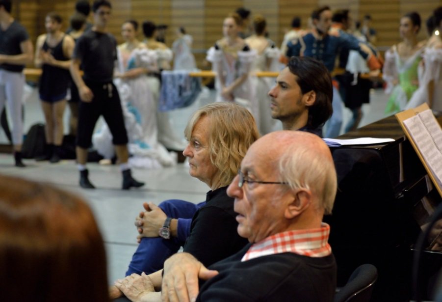 igoryebradanza's tweet photo. Todo un lujo tener oportunidad d trabajar y aprender con el coréografo #RonaldHynd -ayudado x #MarilynVellaGatt- cada detalle d #LaViudaAlegre, xra q estreno @BNSballet en @AuditorioSodre, 28 Jun-8 Jul, sea perfecto
Entradas Tickantel→https://t.co/GdOIkJO7nV 📸 @AmaliaPedreiras https://t.co/jKyAL5SLSB