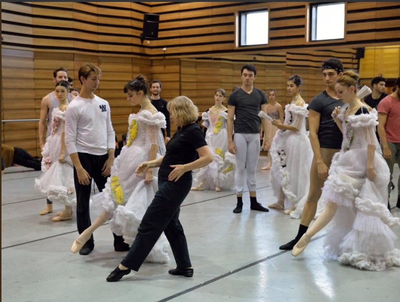 igoryebradanza's tweet photo. Todo un lujo tener oportunidad d trabajar y aprender con el coréografo #RonaldHynd -ayudado x #MarilynVellaGatt- cada detalle d #LaViudaAlegre, xra q estreno @BNSballet en @AuditorioSodre, 28 Jun-8 Jul, sea perfecto
Entradas Tickantel→https://t.co/GdOIkJO7nV 📸 @AmaliaPedreiras https://t.co/jKyAL5SLSB