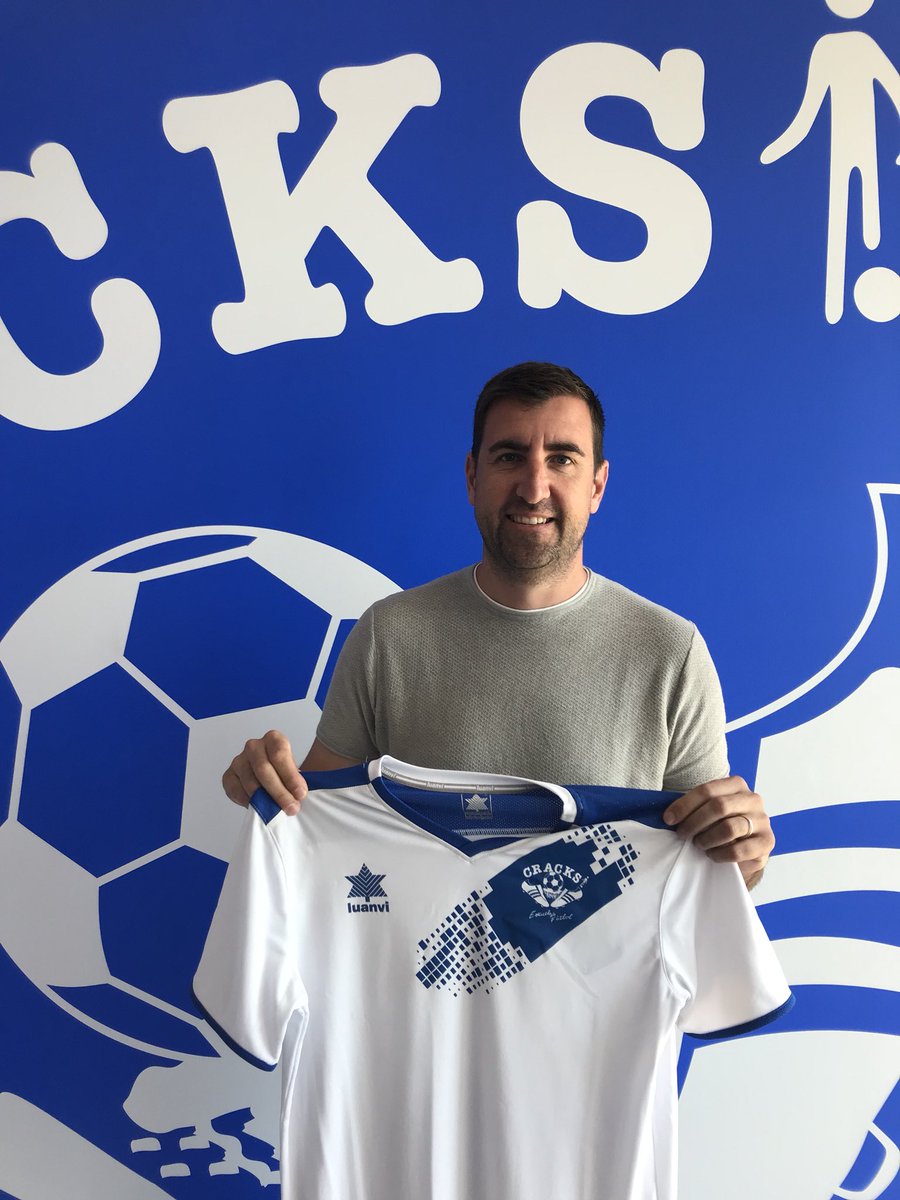 CFCRACKS's tweet photo. German Ballester será el entrenador que dirigirá el nuevo proyecto del AMATER @CFCRACKS para la temporada 2018-19. Desde @CFCRACKS le deseamos los mejores éxitos. ⚽️
@esportbase @golsmediasports @Golsport_es https://t.co/TG6r2WDTj4