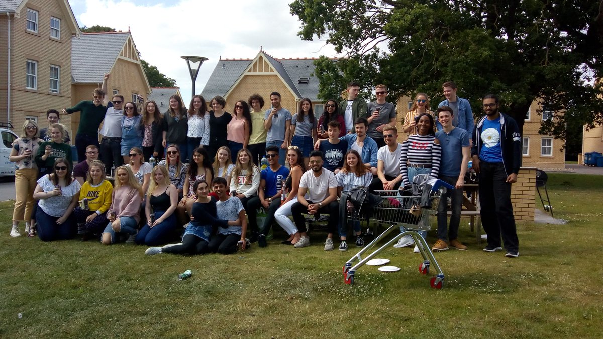 AshcourtGroup's tweet photo. Yesterday was the perfect day for a BBQ, and our Ashcourt Medical students agreed!
Our student accommodation on Cottingham road offers lush outdoor areas perfect for BBQ's in the summer months!
#hullstudents #ashcourtstudents #bbq #summer #medstudents #endofsemester #hull https://t.co/GfYDN5Fvjm