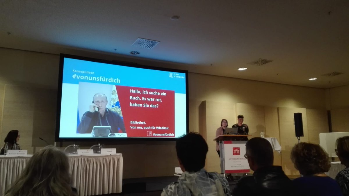 bibcamp's tweet photo. Wir sind mega stolz auf unseren persönlichen #Bibfluencer der @haw_hamburg - Ihr habt die Bude gerockt 😘🎉 #bibtag18 #BibCampGoesBibTag #funkybims https://t.co/l7fpZJqejp