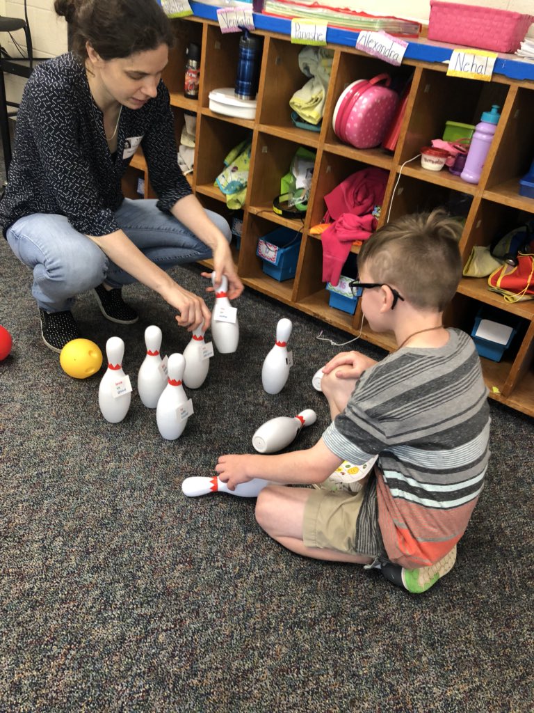 AmyThompsonWES's tweet photo. The 1st Annual Kindergarten Sight Word Carnival was a success! Dozens of parents, grandparents, 75 kids &amp; 4 teachers had a great time on Wed with 24 word games! @WayneElementary https://t.co/M7Juv92wse