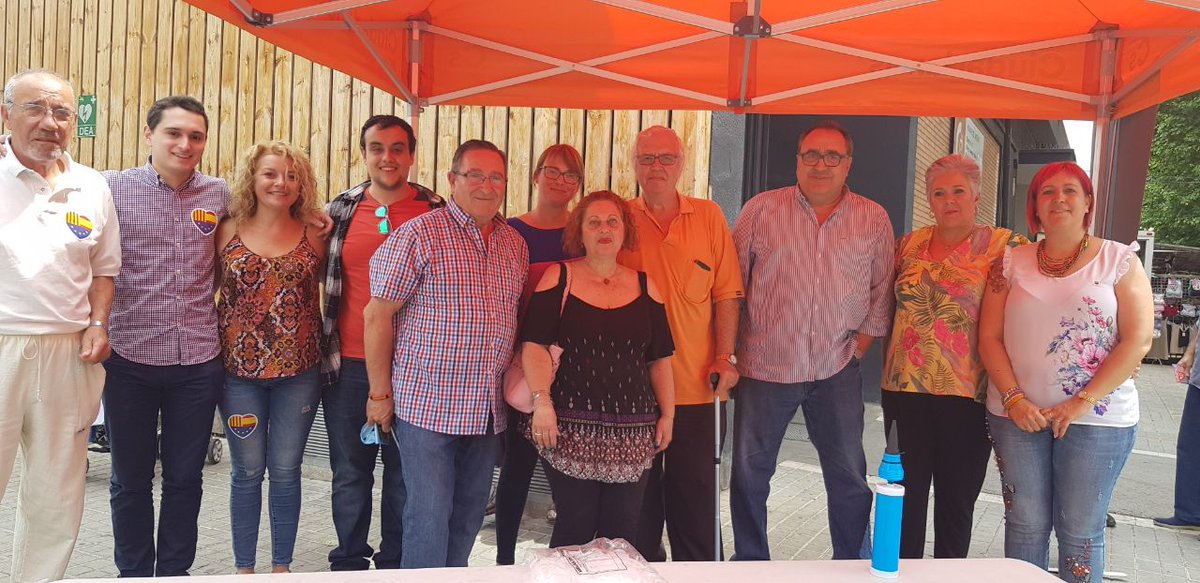 CsCerdanyola's tweet photo. 👉🏼 En nuestra #CarpaCs en #Cerdanyola 🍊 #FamiliaCs #CerdanyolaNaranja https://t.co/tV0bnmfZJL
