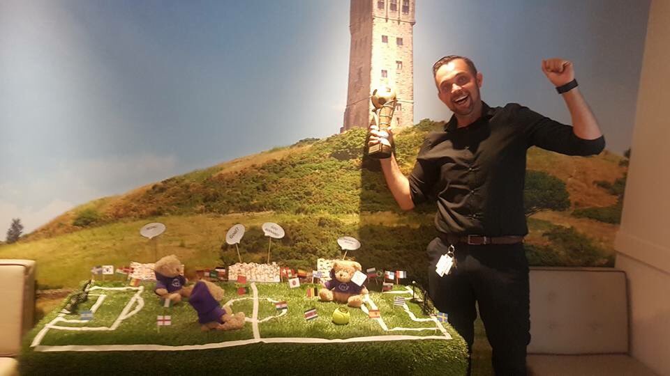 Bernard ready for the World Cup here at Huddersfield North! <a href="/JohnCEnglish1/">John English</a> <a href="/MrBernardBear/">Bernard ʕ´•ᴥ•`ʔ</a> <a href="/SDEBDD/">simon ewins</a> <a href="/AndyFr4ncis/">AndyFr4ncis</a> <a href="/hutch1979/">vicky hutchins</a> @WYBorn_Bred <a href="/jswestyorks/">JSwestyorks_GOSH</a> <a href="/GreatOrmondSt/">Great Ormond Street Hospital for Children</a>