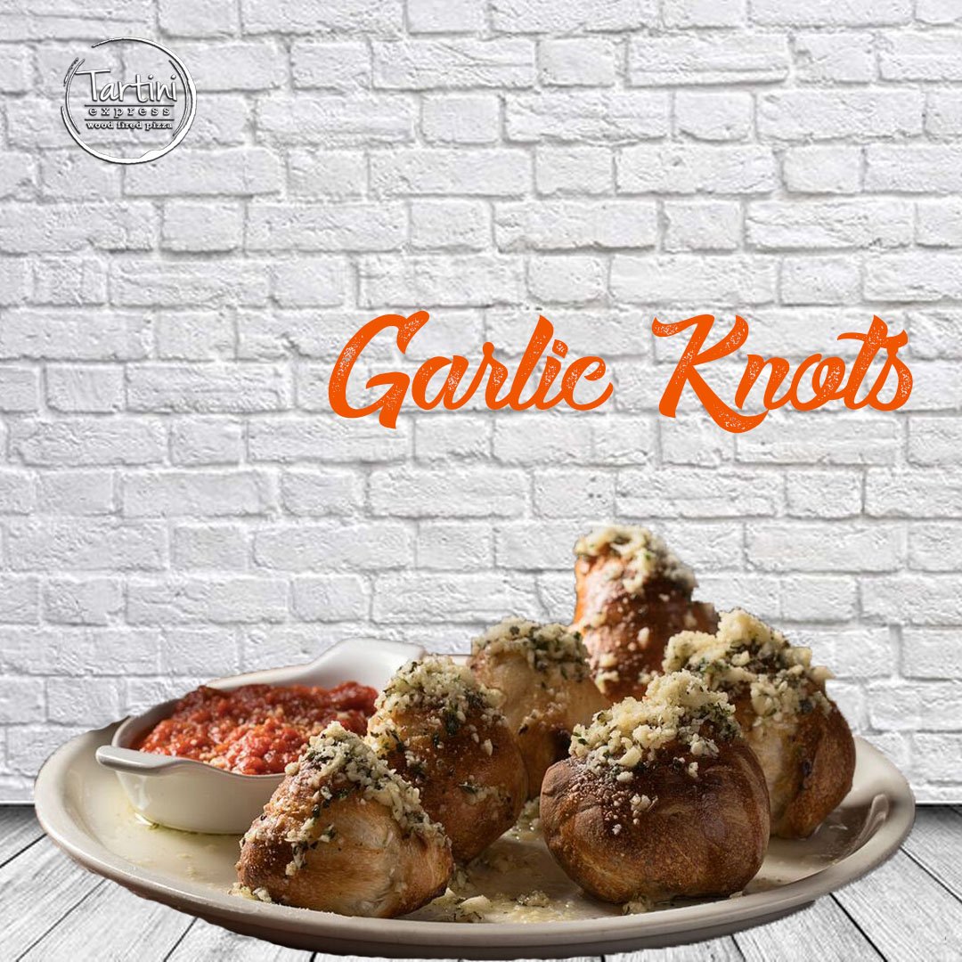 TartiniExpress's tweet photo. You can not stop trying our #GarlicKnots made with freshly baked dough, parmesan and garlic.
#pizzalovers #tartinipizzas #TartiniExpress #Orlando #Florida #PizzaTime # https://t.co/Ps0wnfhrVH