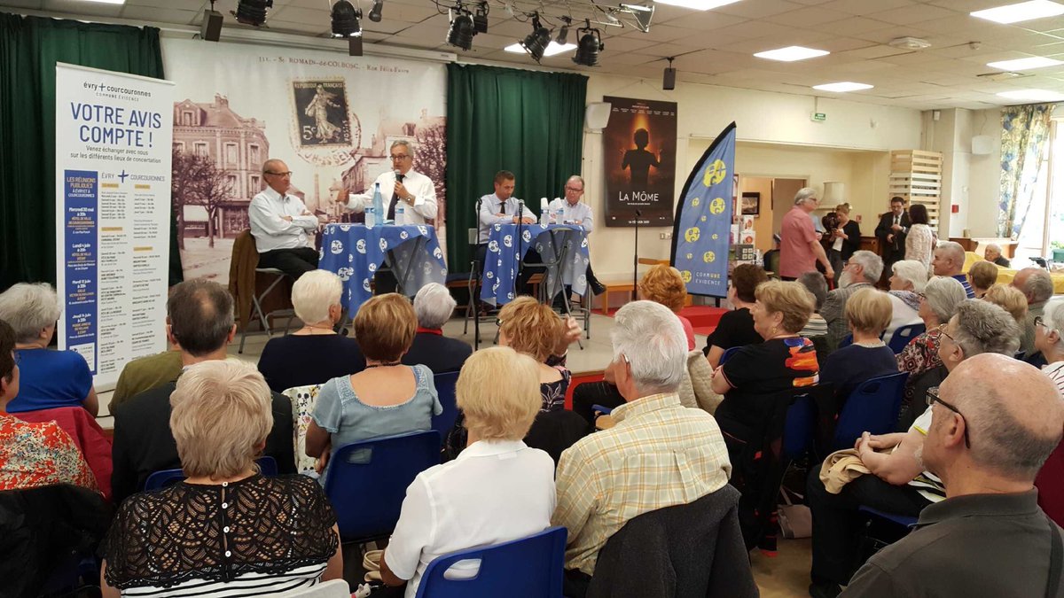eggarorlop's tweet photo. Réunion de concertation avec l’Union des Retraites d’Évry : @beaudetstephane et @fchouat avec les témoignages de #JacquesGuyard et #JacquesLonguet évoque l’histoire du rapprochement @EvryCourc et l’avenir de la commune nouvelle !
#EvryCourcouronnes #CommUneEvidence https://t.co/DiLMKKa4uO