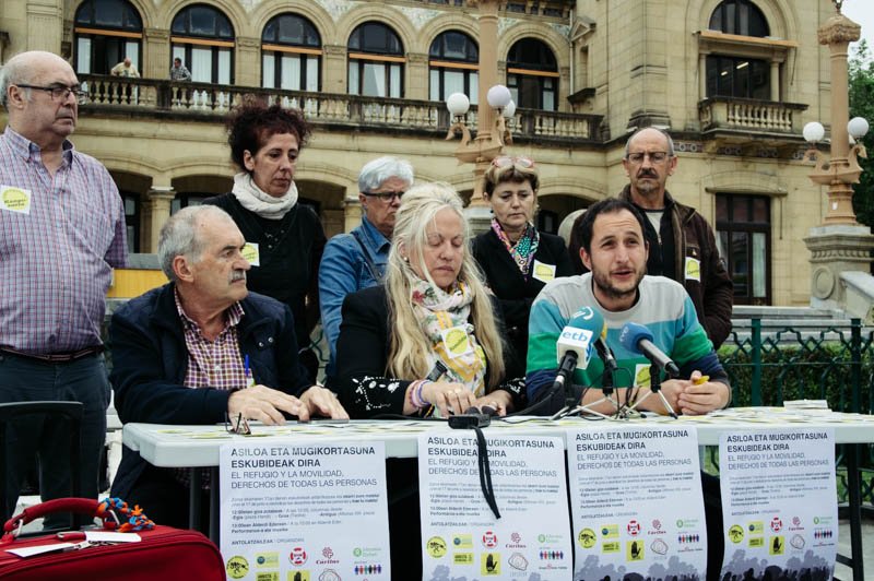 Llamada en favor de los #refugiados este domingo en Alderdi Eder
donostitik.com/llamada-en-fav…