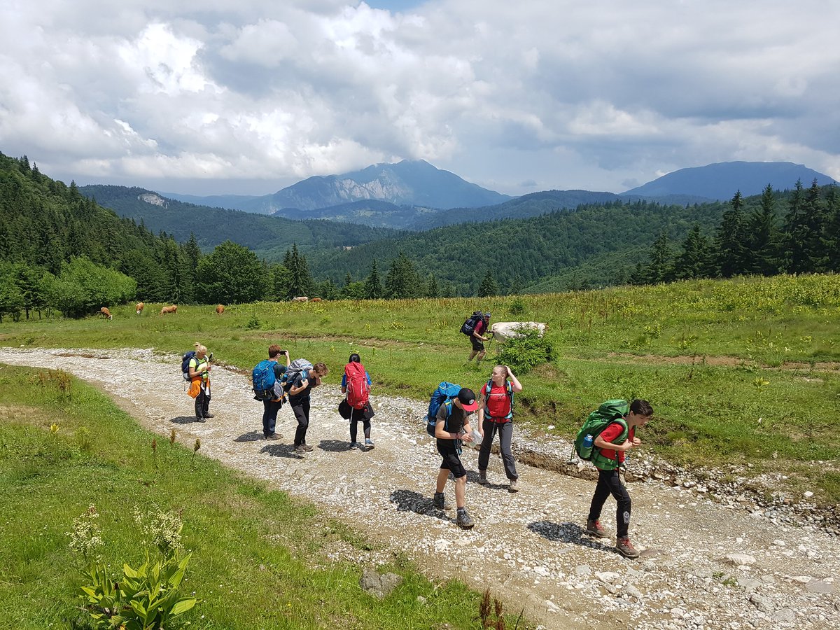 BSB_Trips's tweet photo. It's so important to remember that it's not just in the classroom that students from @britishschoolro learn. Year 10 @DofE students hiking in the Bucegi mountains. @BSBSecondayHead @philip_w https://t.co/VXSpNctTHI