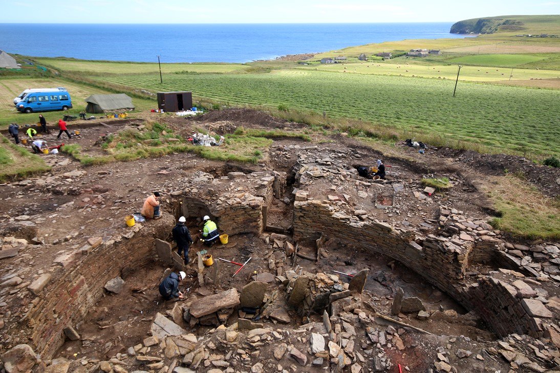UHIArchaeology's tweet image. Dig diary @thecairnsbroch #Archaeology #Orkney kicks off today detailing complex structures at the site bit.ly/2LNrbu4 All now ready for start Monday 18/6/2018 @orkneycom @ThinkUHI @OAS_Orkney @The_Orcadian @OrkneyNewsToday @HistEnvScot @DigItScotland