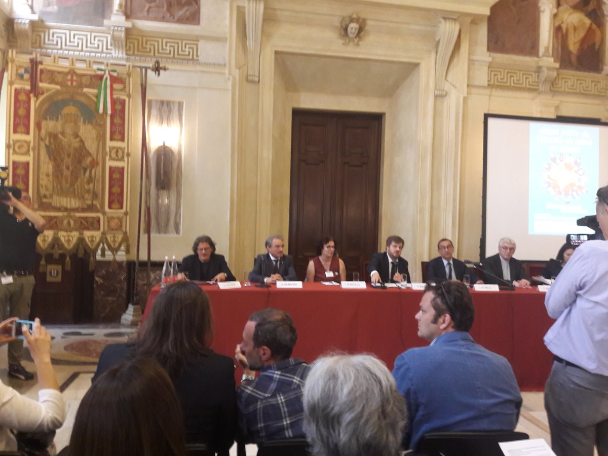 Prendi posto alla tavolata più lunga del mondo  #insiemesenzamuri #ricettamilano #versoil23giugno