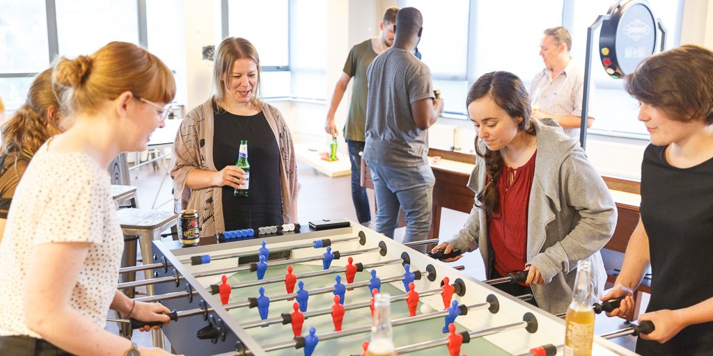 Want to see where we socialise? We recently surprised the team with a newly renovated break room where they can relax, have fun and recharge their batteries!

📷 <a href="/MittChippell/">Matt Chappell</a> 

#weareSL