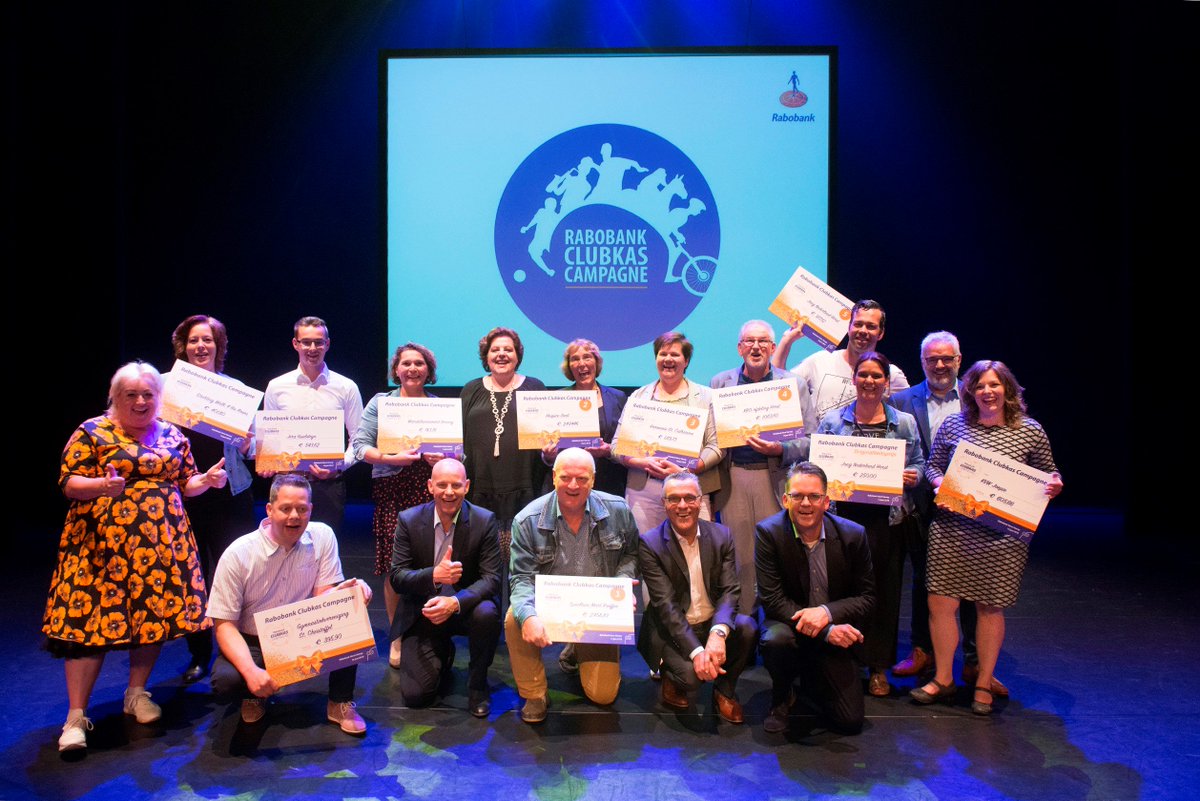 Nog in de #flow van de #uitreiking van de Rabobank #Clubkas Campagne <a href="/TheaterVenray/">Schouwburg Venray</a> | een groot dankjewel aan onze gastvrouw <a href="/christeldelaat/">christel de laat</a> en aan iedereen die een bijdrage heeft geleverd | € 150.000,- verdeeld onder 493 #clubs | #raboclubkasHV | #blijegezichten