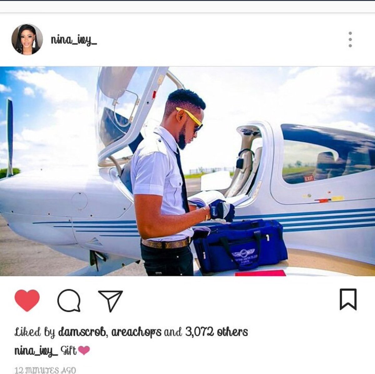 Cookie_Lyon01's tweet photo. Nina, please have mercy on those haters now🤣🤣🤣

She broke the damnn Table.. 💃💃💃
#bbnaija https://t.co/qWU22Aiwib