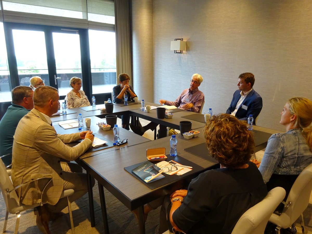 Gisteren vond de Nationale Bijscholingsdag voor Wmo consulenten plaats in Zwolle. Een geslaagde dag waar veel kennis is opgedaan, ervaringen zijn uitgewisseld en volop werd gediscussieerd. Hartelijk dank voor uw komst. Graag zien wij u bij de volgende Nationale Bijscholingsdag!