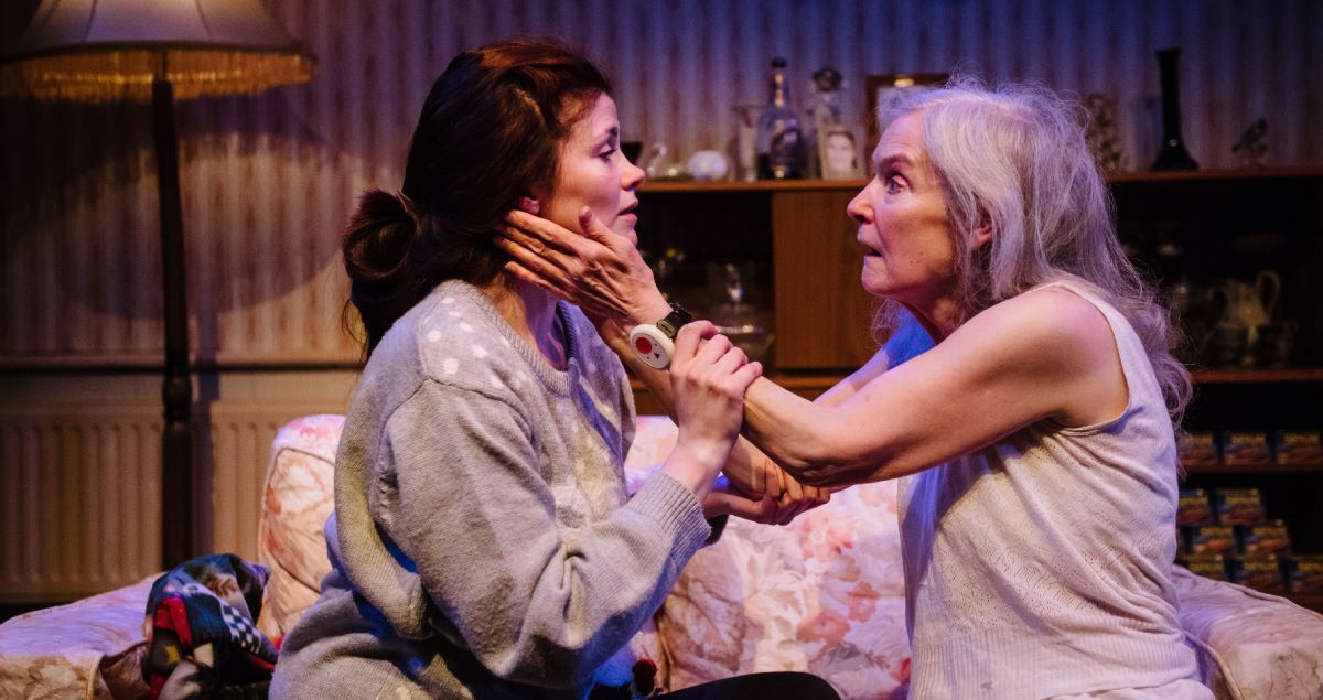 LondonTheatre1's tweet photo. 🌟🌟🌟🌟 Cockamamy presented by Think and Hit at  @TheHopeTheatre Review by @comaweng https://t.co/rXYRXkEHUu https://t.co/lt4QS2fCtQ