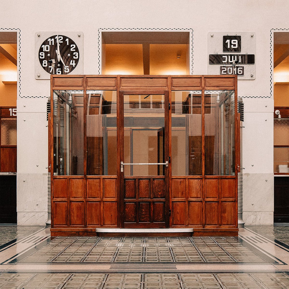 ArtBasel's tweet image. Wes Anderson and Juman Malouf curate an exhibition featuring works from the Kunsthistorisches Museum Vienna’s collection, including Egyptian artifacts, historical musical instruments and more. On view November 2018. Details → viennagoeswes.vienna.info | #ViennaGoesWes