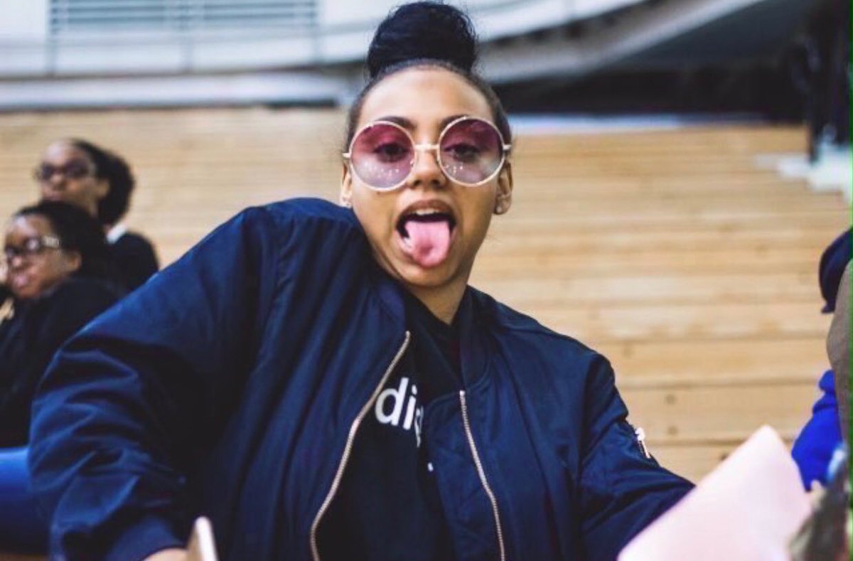 Cookie_Lyon01's tweet photo. After Nina posted that picture, this is me right now 👇👇👇💃💃

#bbnaija https://t.co/nus9ubNLGV
