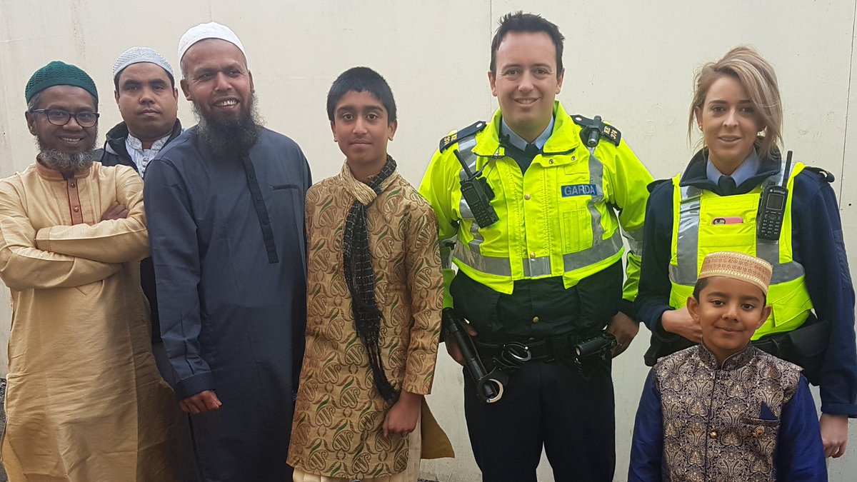 Garda Shane Smyth and Garda Aoife Leacy of Naas Garda Staion visited the Naas Mosque this morning, where the end of Ramadan was marked and helped celebrate the festival of Eid al - Fitr.