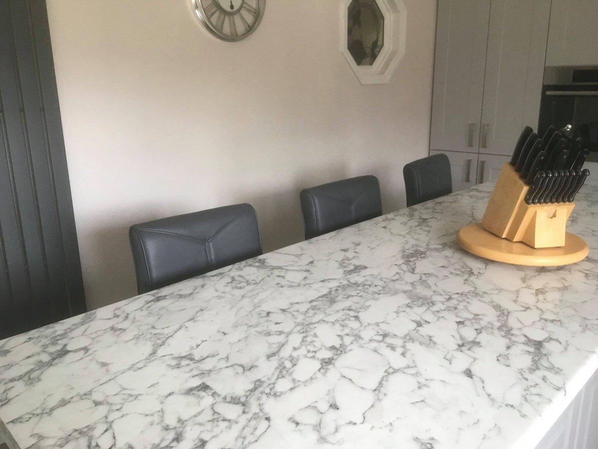 lakelandfurn's tweet image. The Monaco Bar Stool is a stool with an understated, simple elegance and they look Perfect in a Customer's Home. #barstools #stools #kitchenseating #happycustomer For further details and colour options on this item please visit lakeland-furniture.co.uk/catalogsearch/…