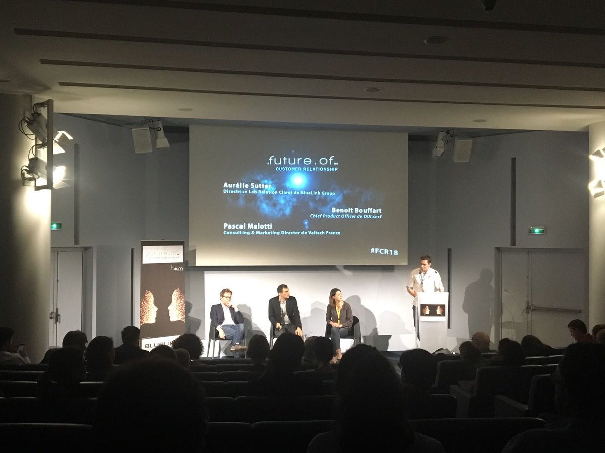 SNCFConnectTech's tweet photo. [#FCR18] : Comment une marque peut-elle exister dans un environnement vocal ? Notre Directeur Produits &amp; Innovation @bbouffart en parle autour d'une table ronde de @TravelOnMove sur le #VocalFirst https://t.co/ju7yzy7ZxL