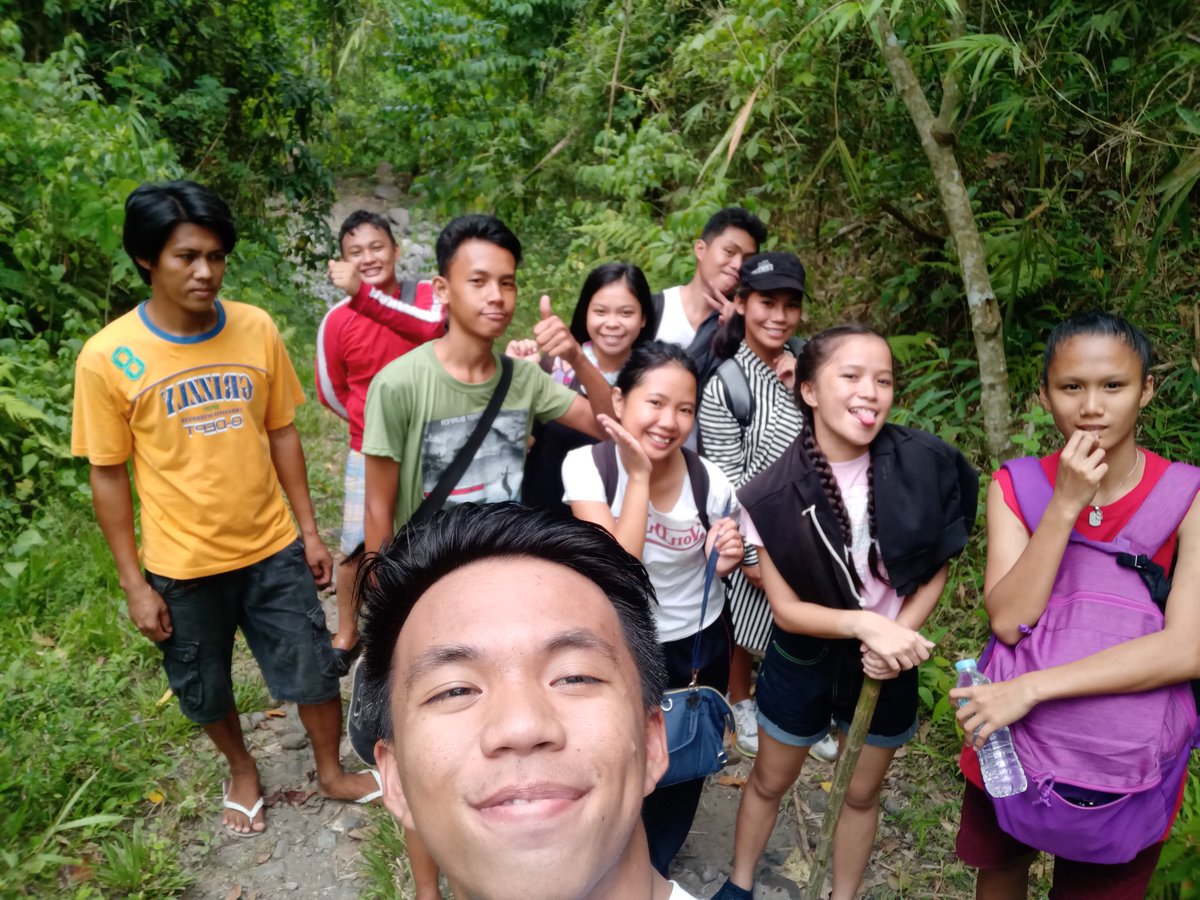 Prodigime's tweet photo. Arisgada na mga groupmates. Go lang kahit unplanned. 😂😂 #TeamLayo #WanderGensan https://t.co/cOEbjZf4Jr
