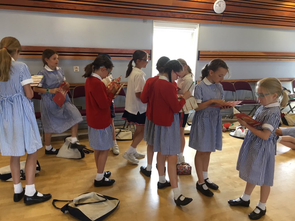 BroomwoodMath's tweet photo. @NWSbh_Class5 enjoying an workshop on Fractions, Decimals and Percentages powered by @ExploreLearning. Live this morning at @NWSbroomwood Upper School Hall #BHMaths https://t.co/7YAYq3aOEl