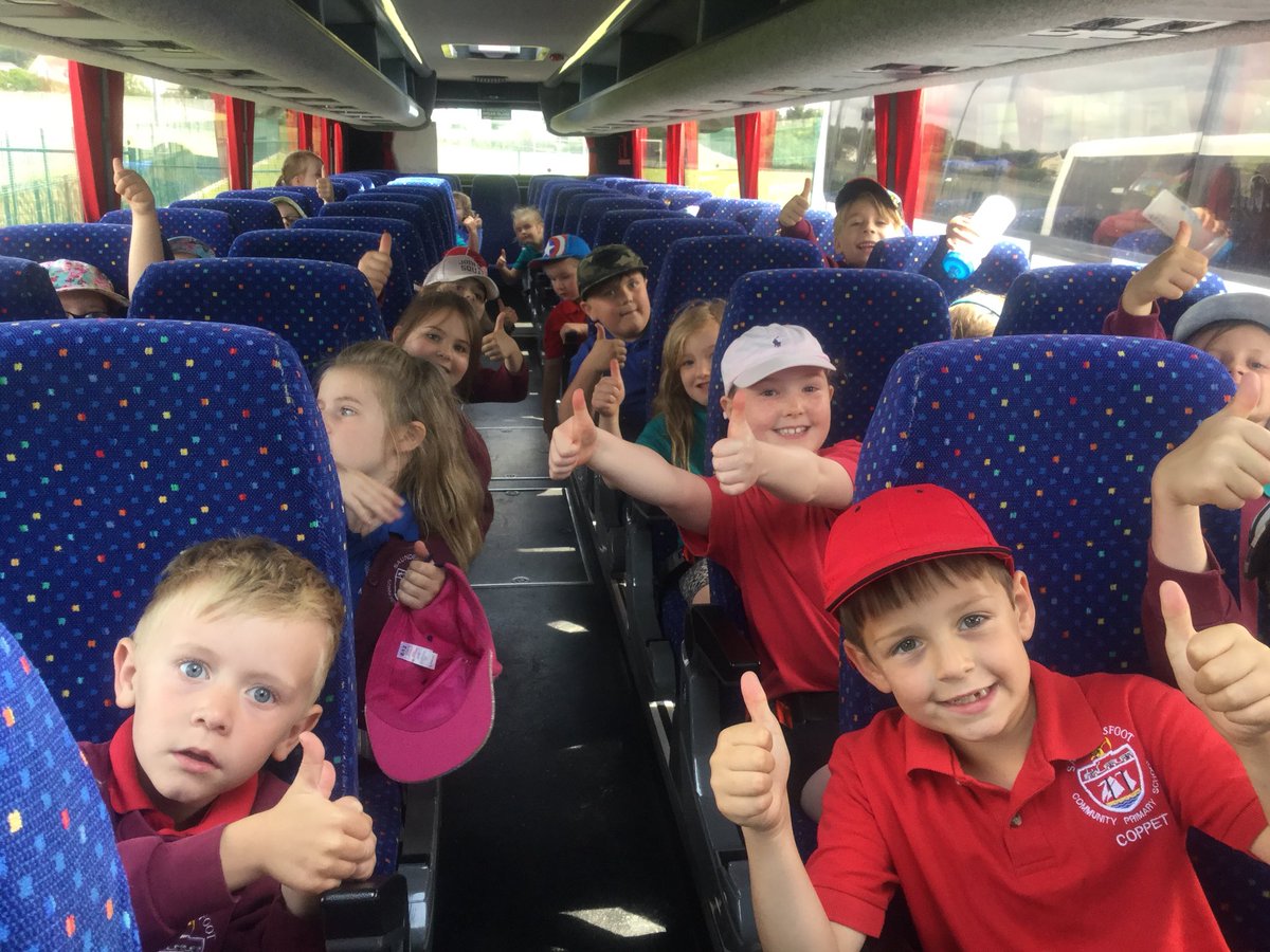 SaundersfootS's tweet photo. Year 2 have had an amazing morning @YsgolGreenhill .  Thank you so much @YsgolGreenhill 😃👍🏻⚽️ #Scppe https://t.co/NgWju0gt5M