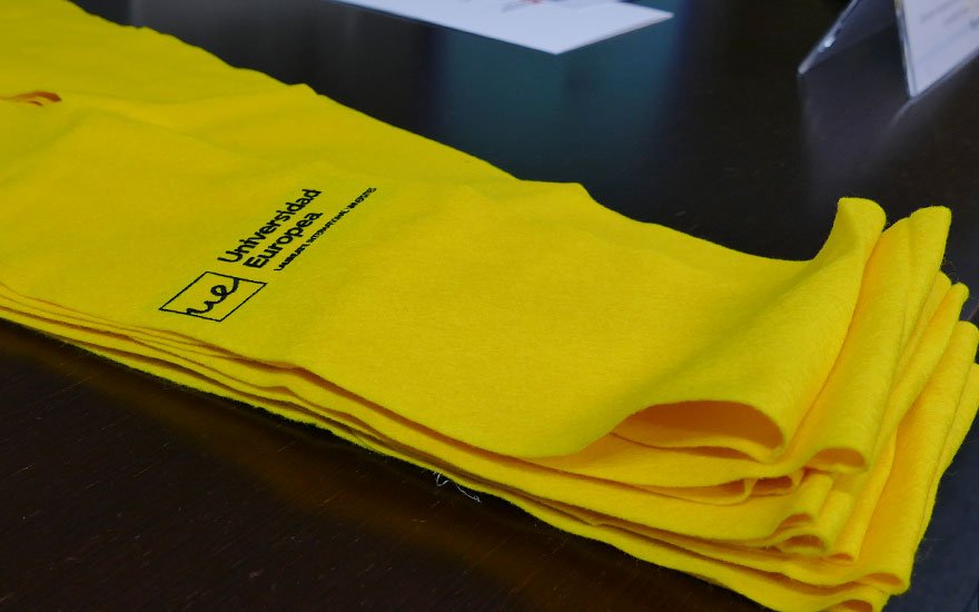 QS_Pozuelo's tweet photo. Comienza el acto de #graduación de la V promoción de #Medicina formada en nuestro hospital y en la @UEuropea ¡Un placer ser parte de la formación de estos 37 alumnos! https://t.co/zMitkjY6CM