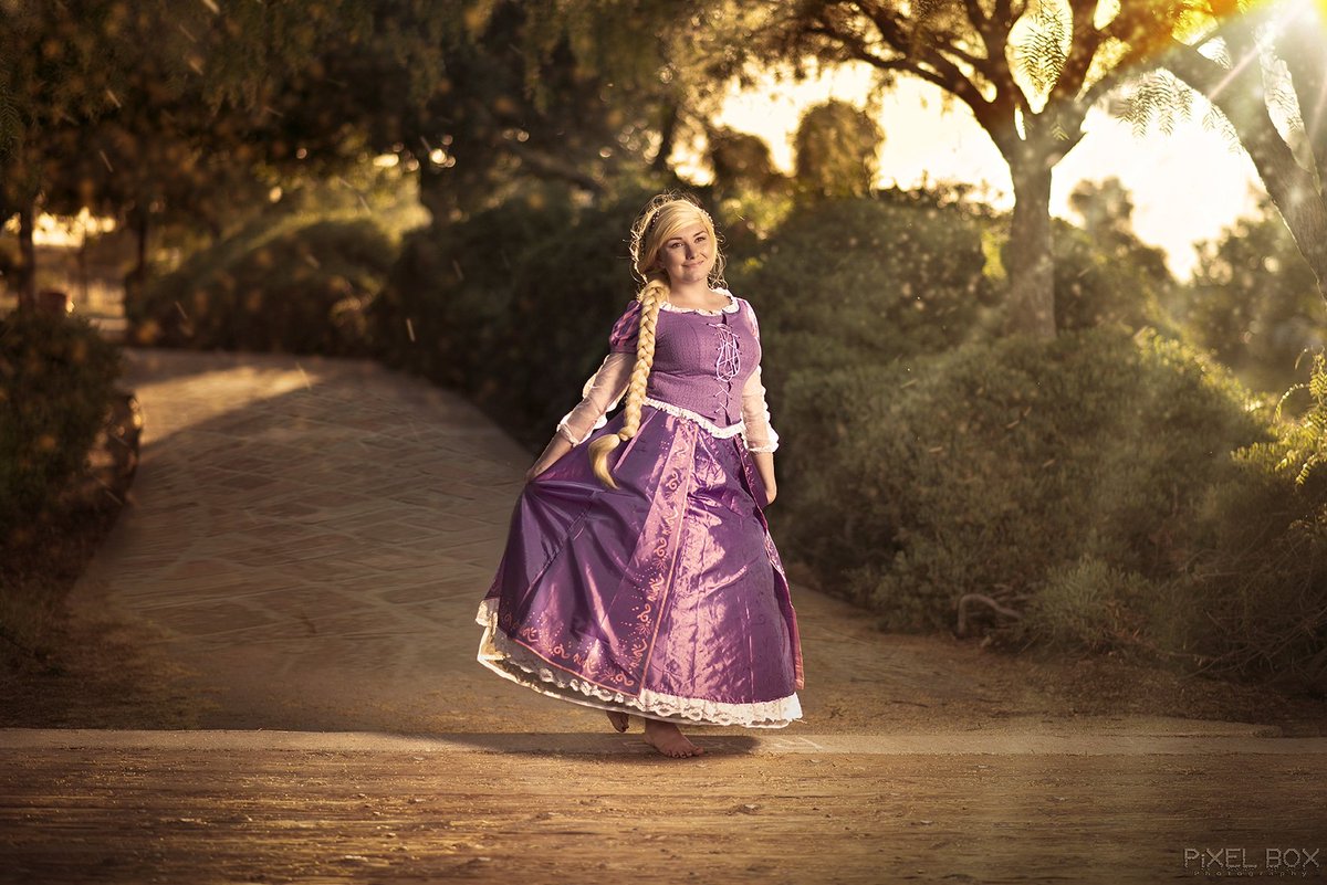 PixelBoxPhoto's tweet photo. #Disney #princess #photoshoot #model https://t.co/GzHl52cQn0 costumes and characters provided by https://t.co/HzGl3B62s2 #cosplay #photographer #nikon #portraits https://t.co/uE4oFz40K9